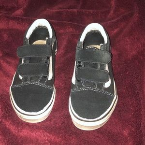 Kids black old skool vans